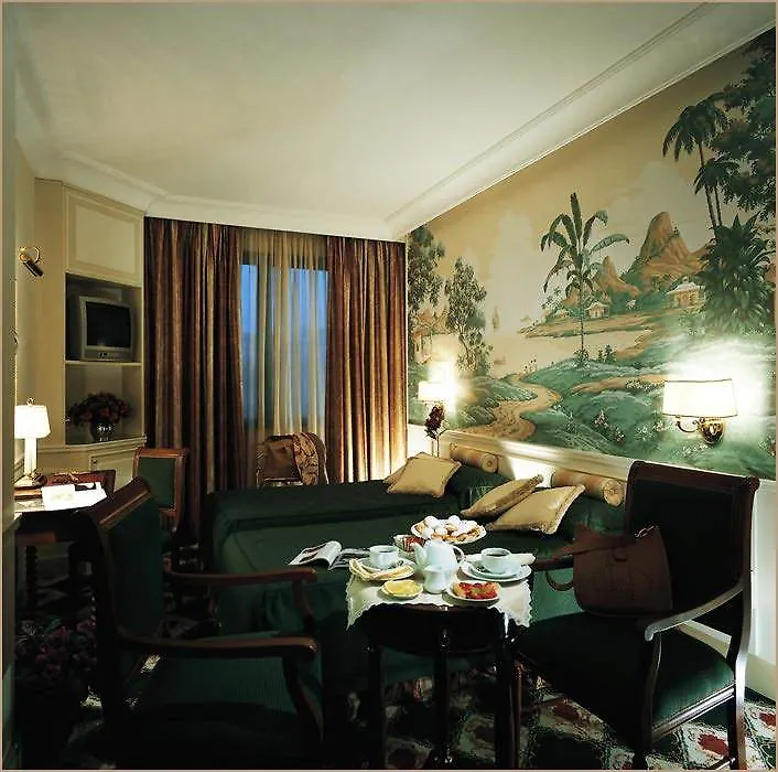 Donna Laura Palace Roma 4*,