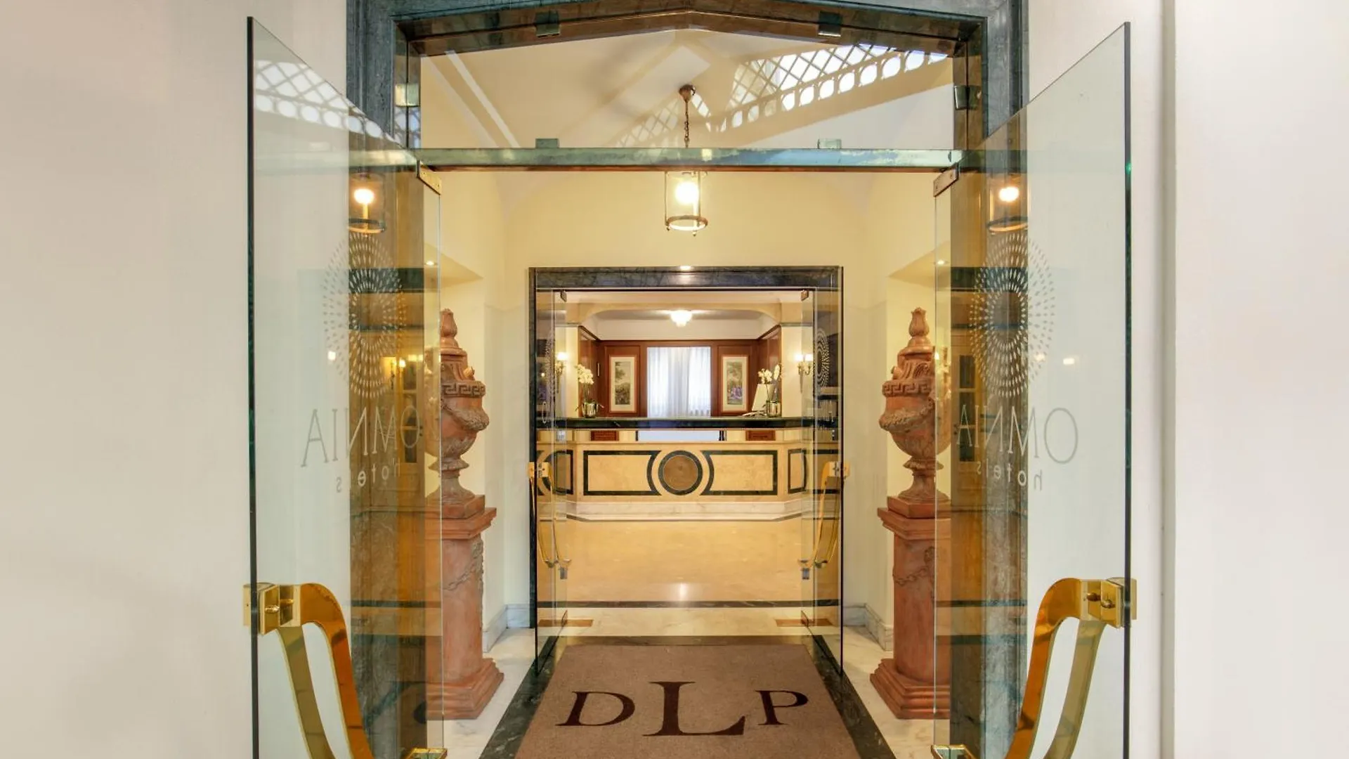 **** Hotel Donna Laura Palace Roma Italia